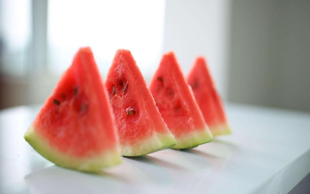 在韩国卖西瓜一个月能赚多少钱,韩国西瓜为什么卖这么贵