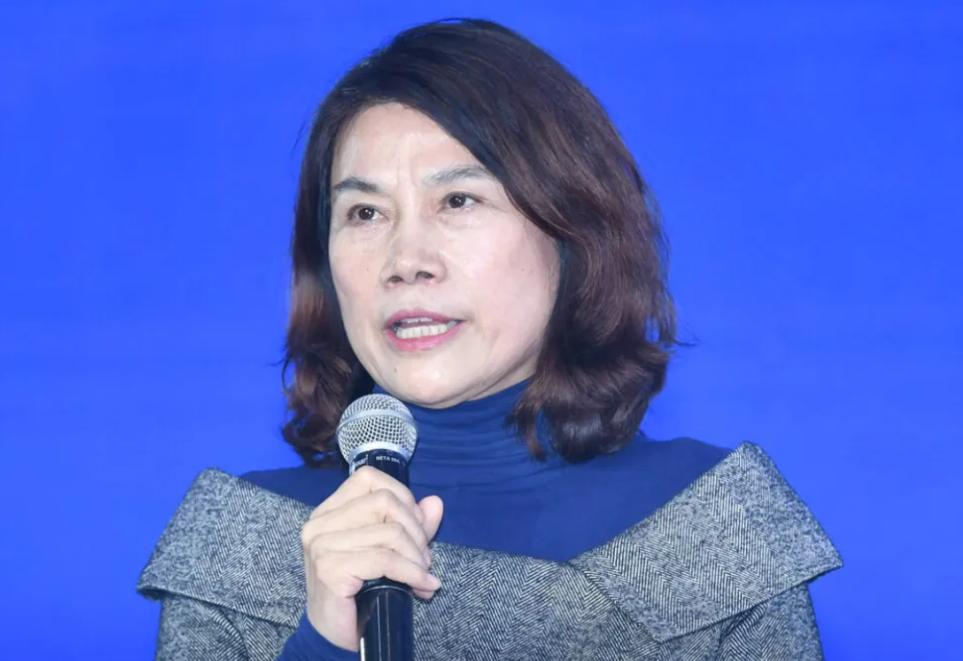 外资拿不下的老字号，今成“奶粉一哥”，董明珠主动为其“站台”