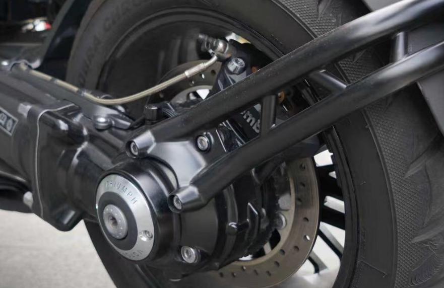 凯旋火箭3优缺点,火箭凯旋3新款试驾