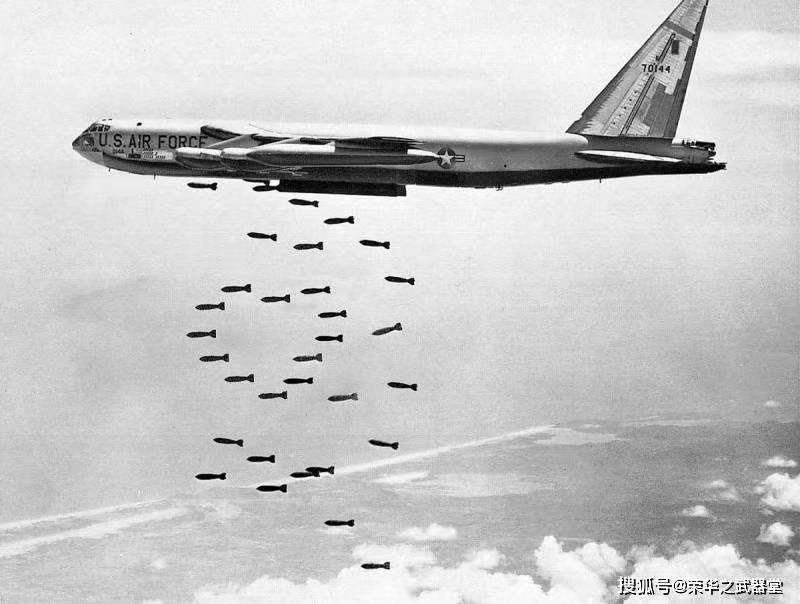 东方战场美军对日本本土实施轰炸,美军无差别轰炸日本平民密集区