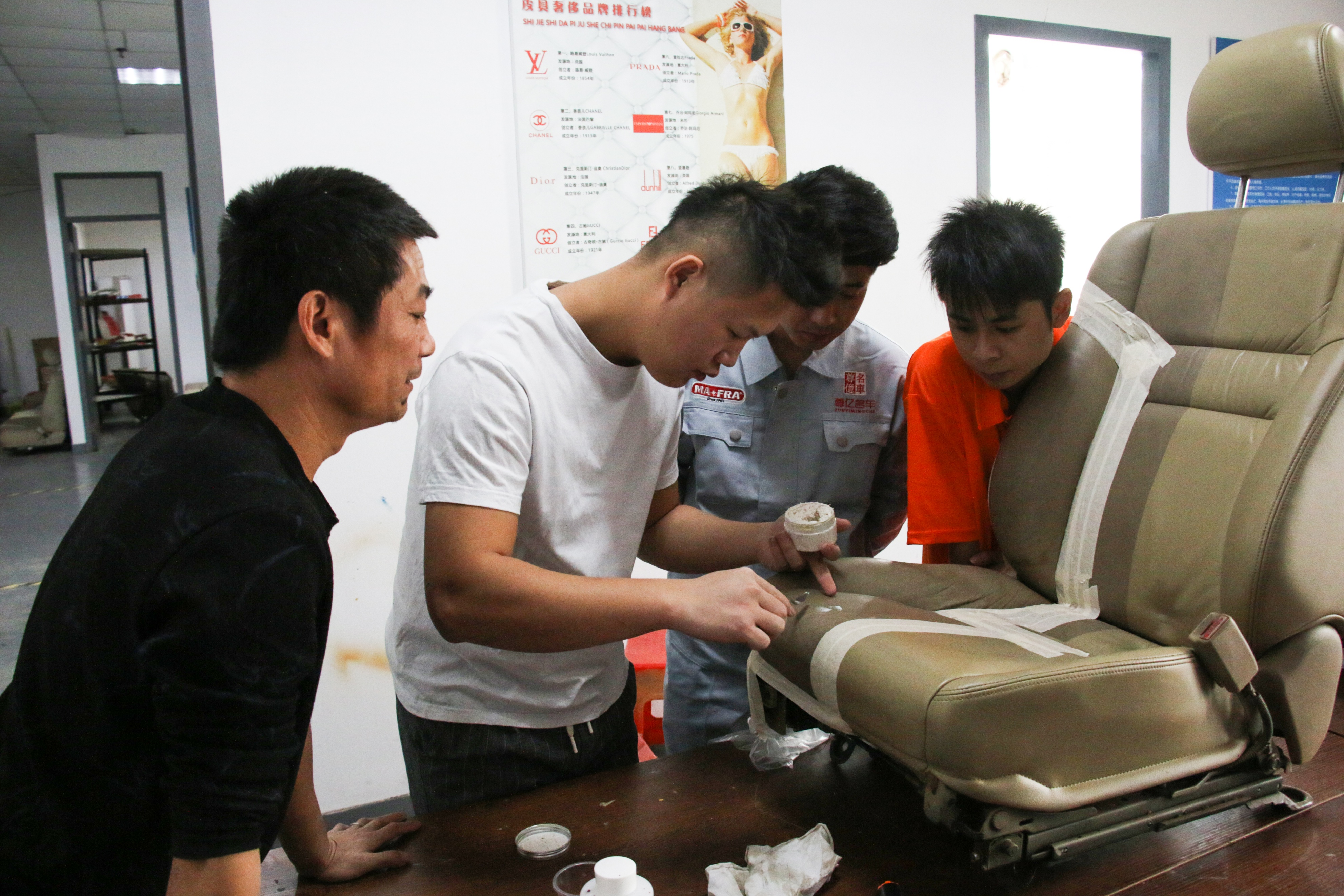 修复皮革需要哪些材料,真皮皮革修复