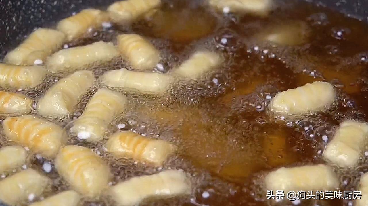 低筋面粉怎么做毛毛虫,面粉毛毛虫零食怎么做