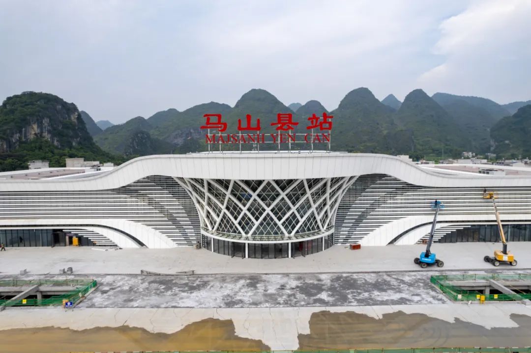 南宁到贵阳车票太难买,南宁东到贵阳多少钱