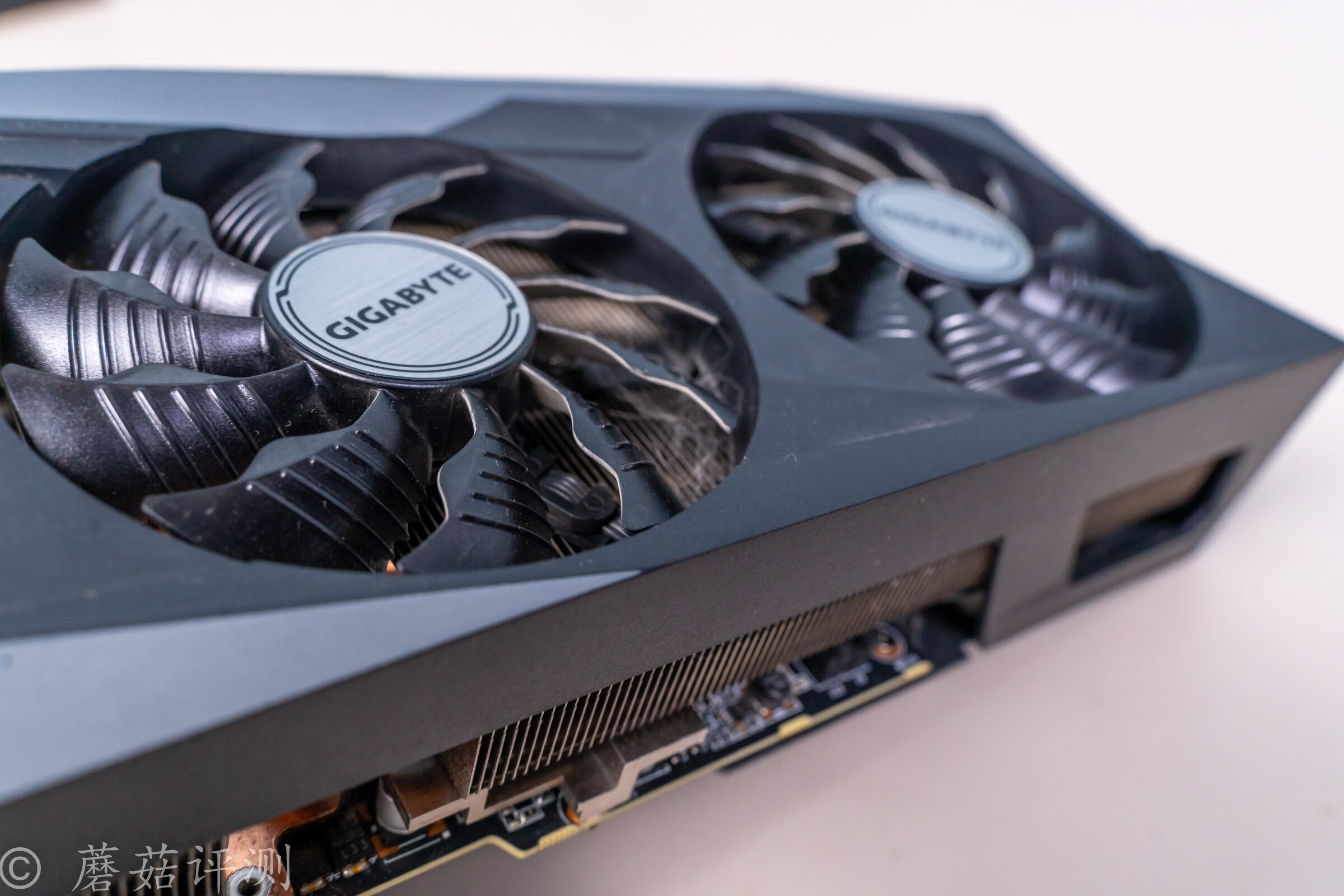 技嘉rtx3060tigamingoc魔鹰显卡,技嘉rtx4090魔鹰oc怎么样