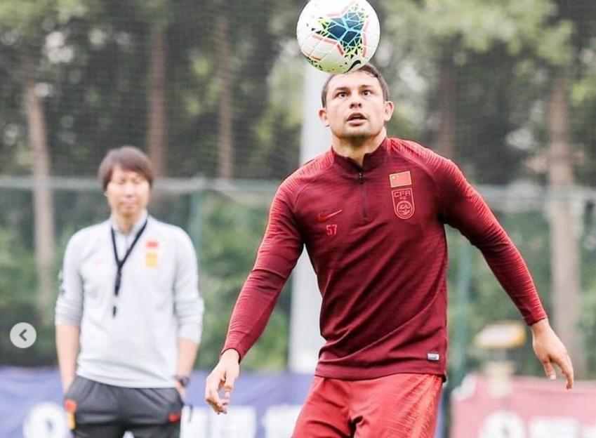 艾克森亚冠表现,艾克森登顶中超历史射手王