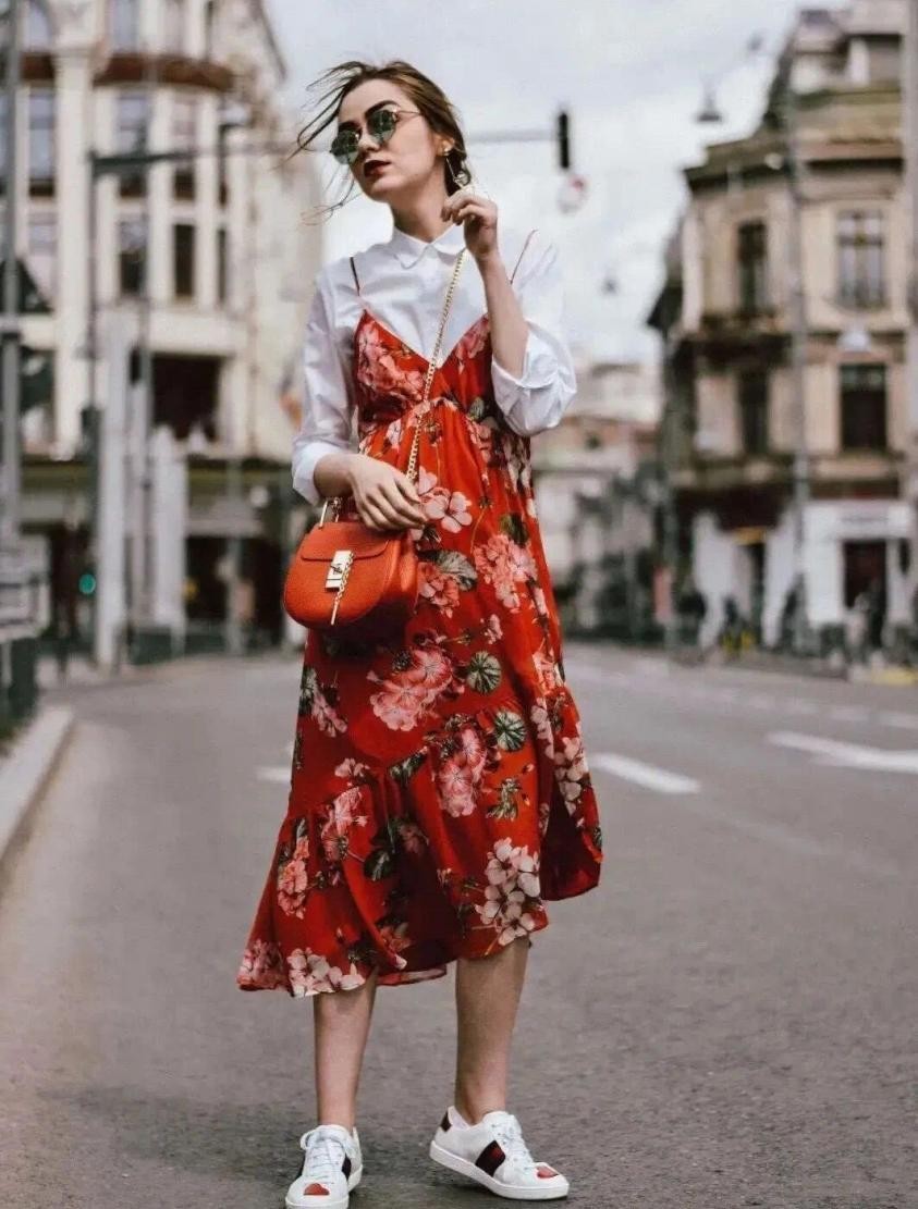 品味高级的女人，初秋这样“裙子叠穿”，美得优雅知性