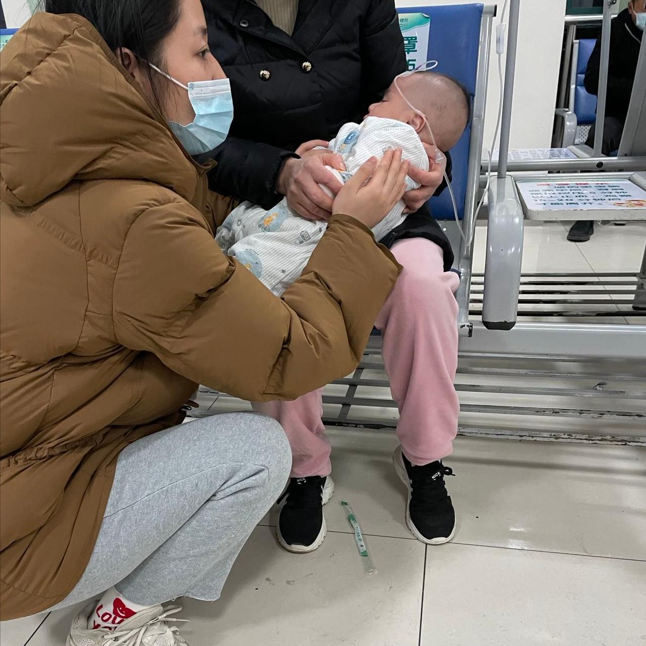 3个月宝宝发高烧反复怎么办,3个月婴儿第一次发烧怎么办