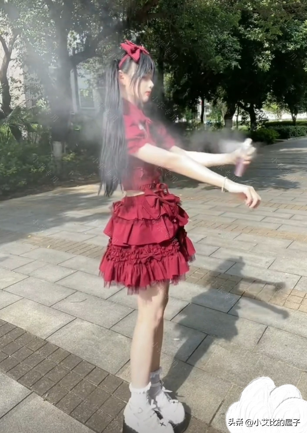 濂冲瓙绔欒矾杈硅鍠蜂竴韬按,濂冲瓙鍦ㄨ溅绔欏柗闃叉檼鍠烽浘