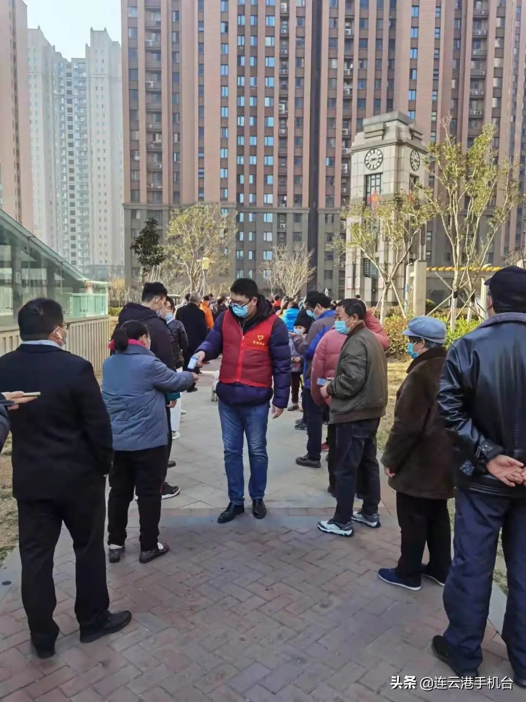 同心战疫奉献爱心巾帼志愿者活动,抗疫志愿者团队活动