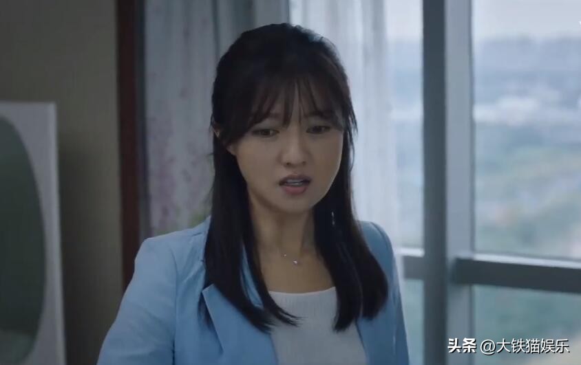 长得显老有多吃亏？这4对明星，年龄不相上下，看脸却像差了辈分