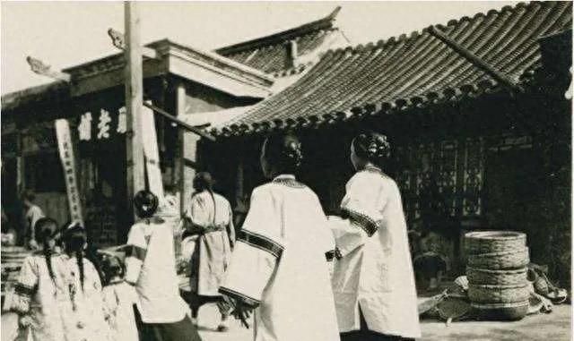 古人缠腿,古人为什么要缠小脚