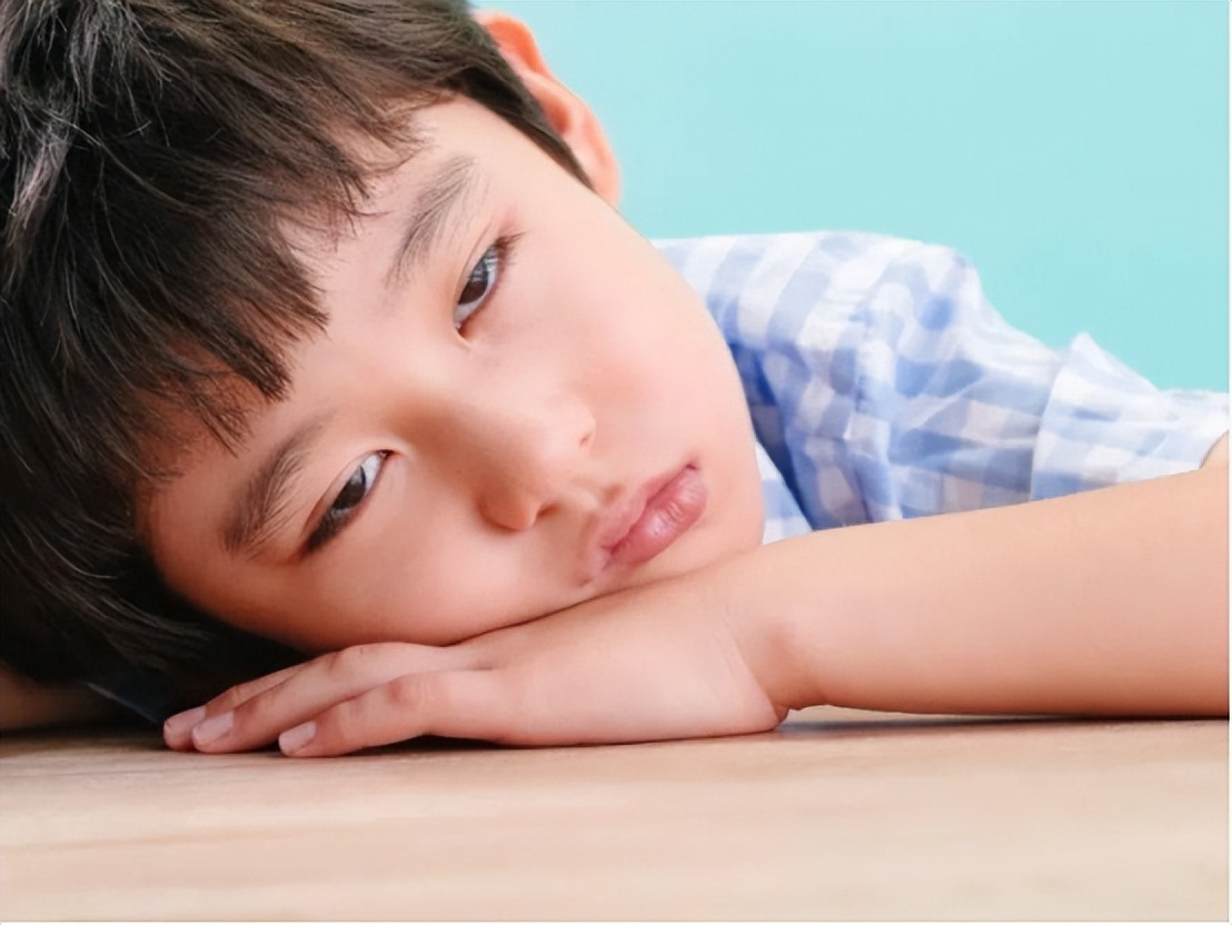 严重多动症症状怎么治疗好得快,为什么会得多动症这种病