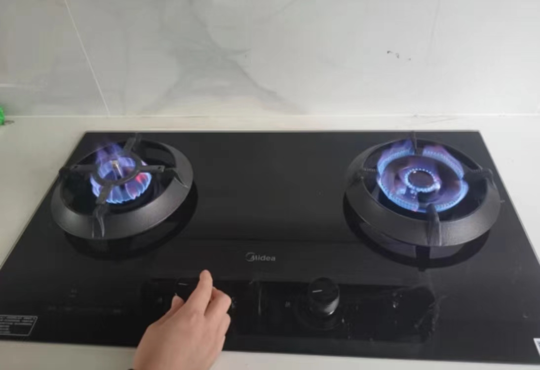 美的美颐享燃气灶安装,美的智能灶好用吗