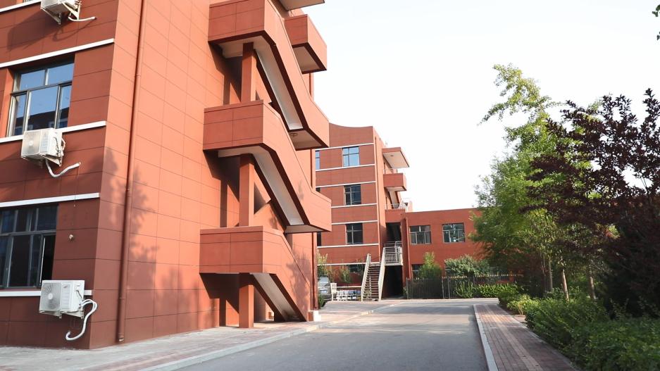 计算机专业毕业后都能月入过万吗,计算机专业怎么能月薪过万