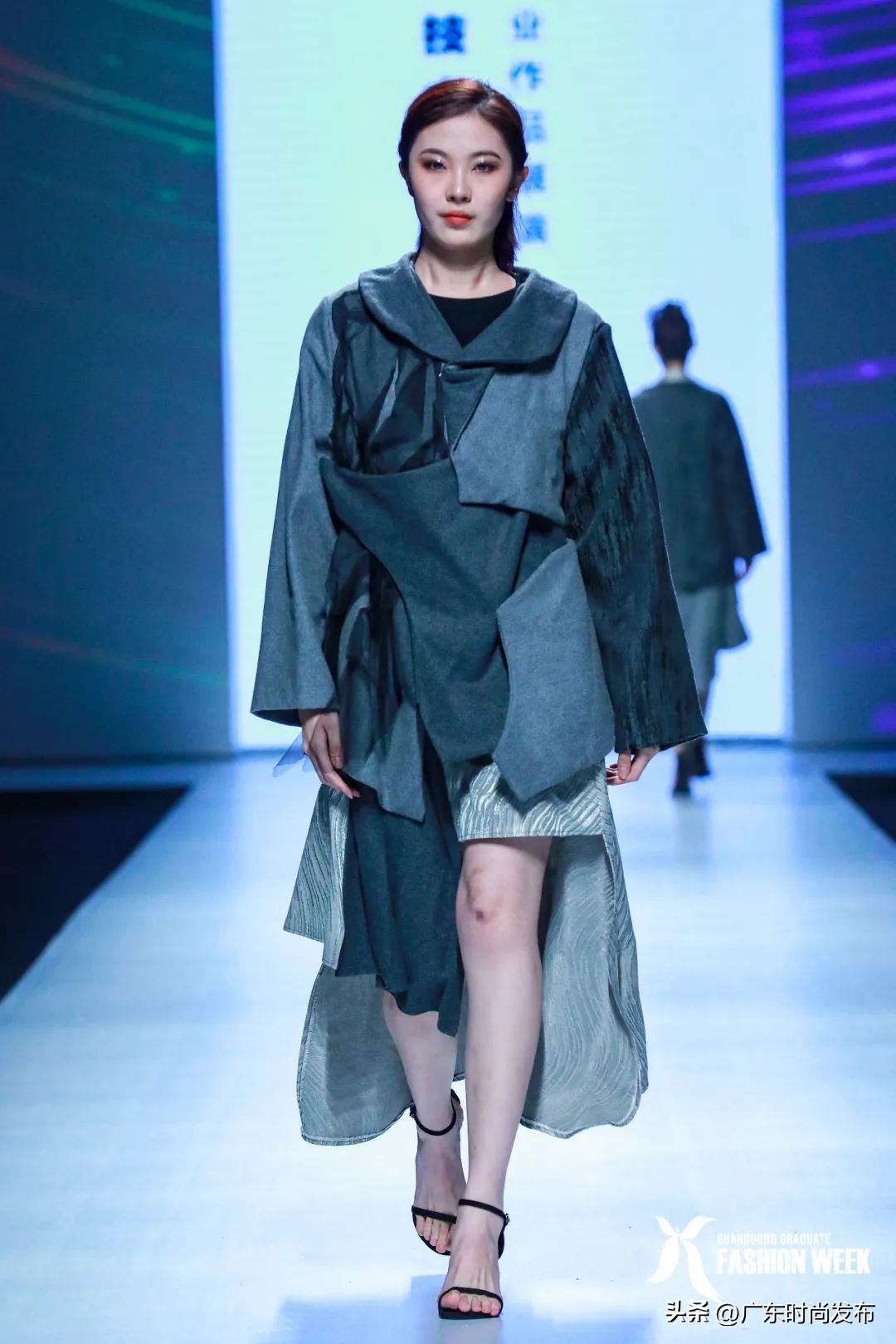独特思维探寻时尚奇幻世界!中山职业技术学院服装设计毕业作品展演——2023中国(广东)大学生时装周