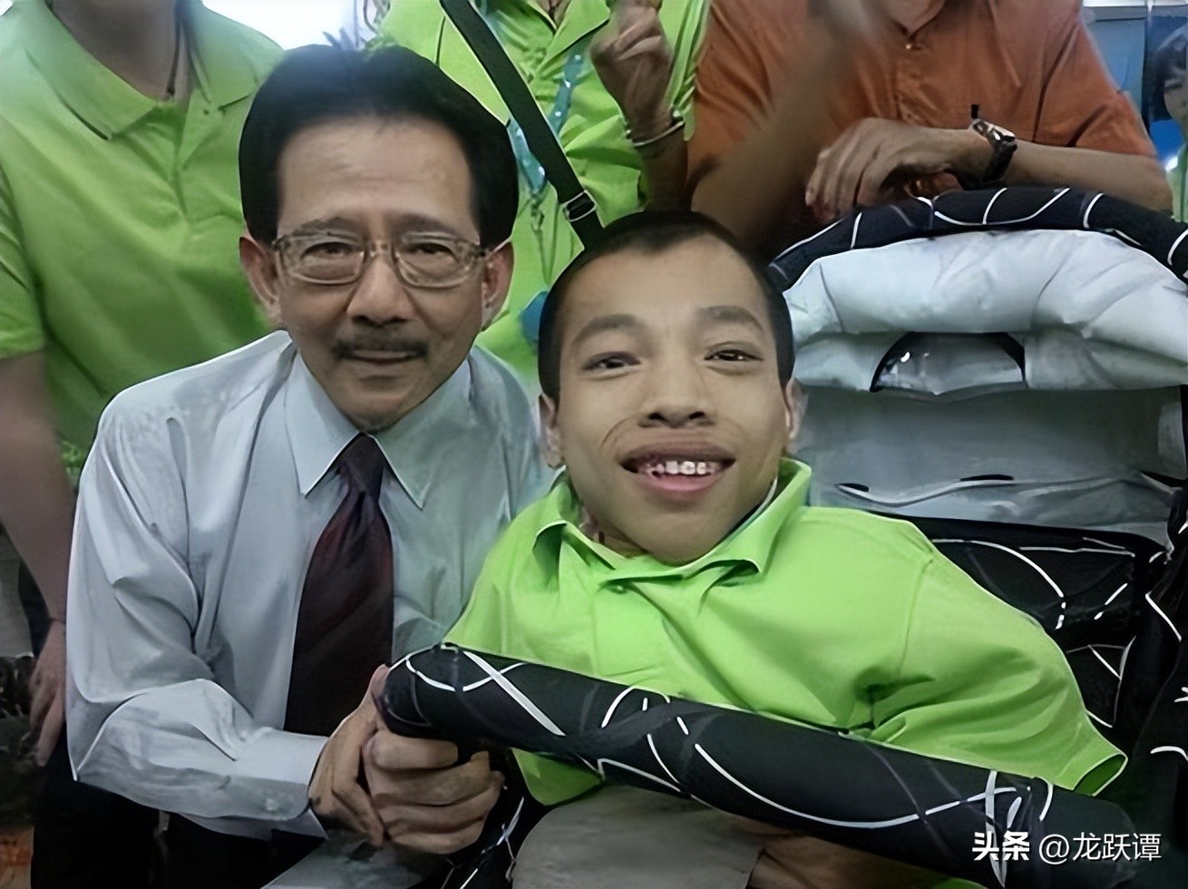 韬环鍗冧嚎鐨勫瘜璞潗杞濞跺コ绉樹功,90鍘樼背琚栫弽鎬昏