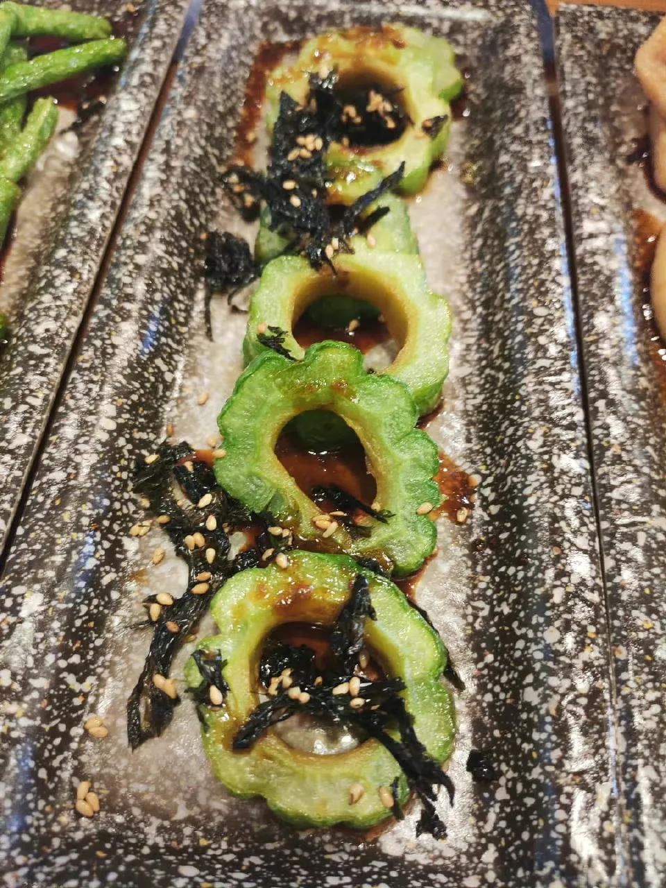 夏天的一口苦瓜，苦得沁人心脾