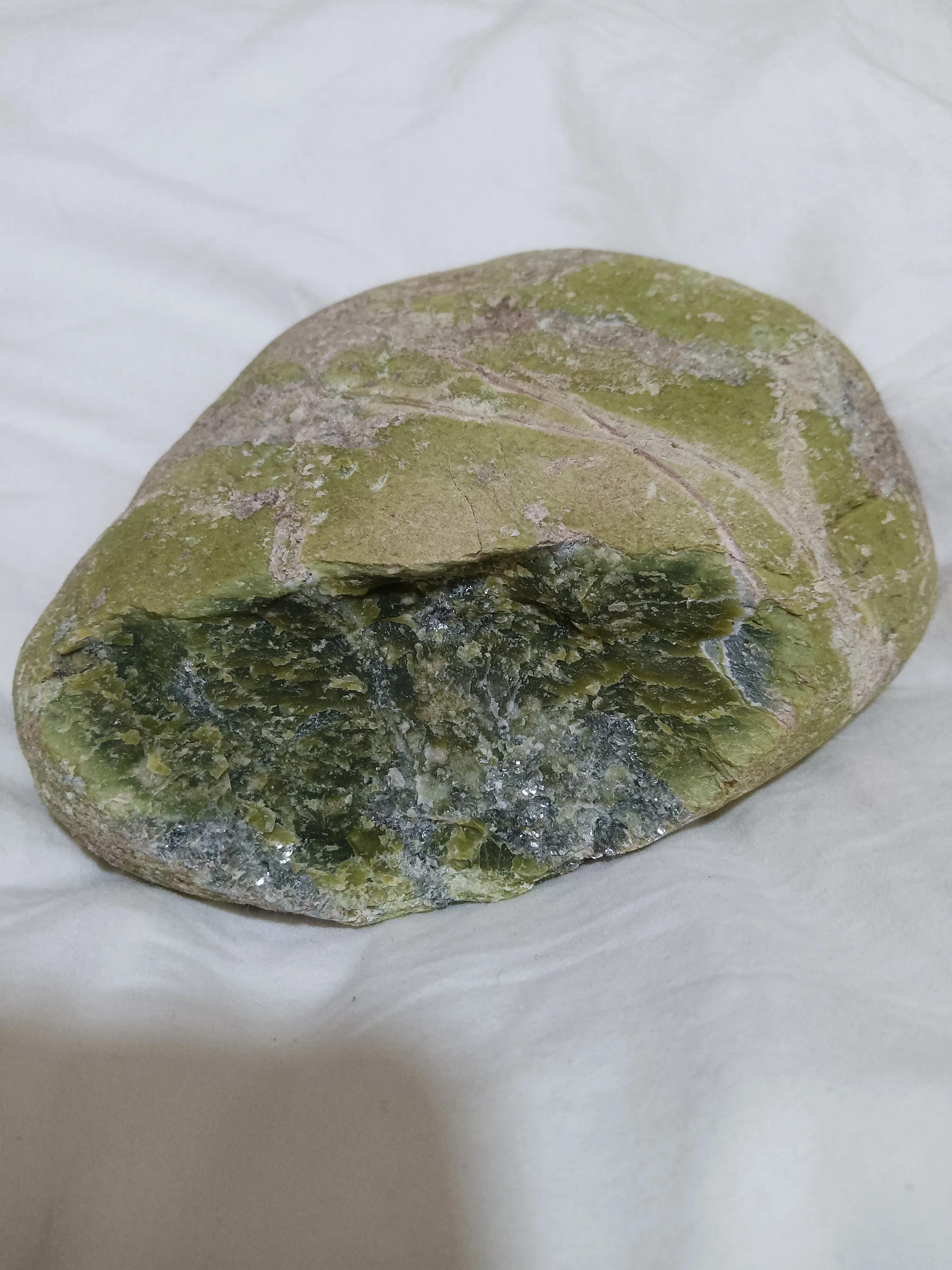 和田玉里有碧玉吗,和田玉戈壁料碧玉值钱吗