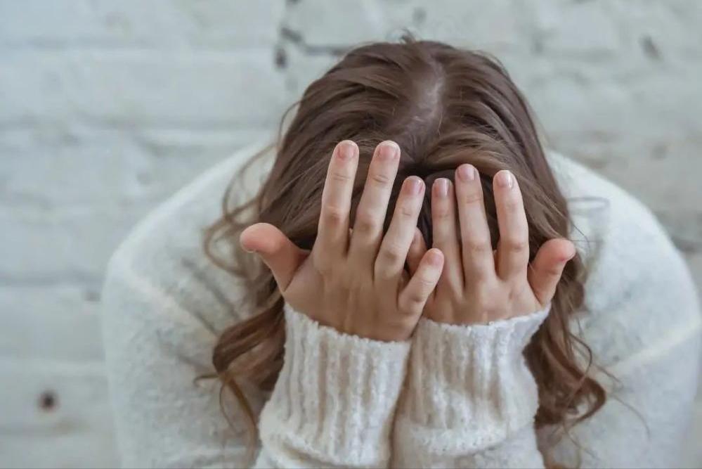 女外阴感觉干涩怎么回事,女外阴干涩怎么回事