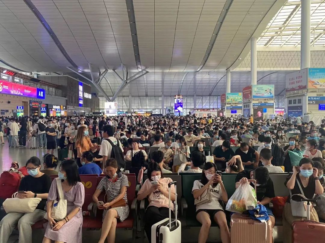 长沙火车站冰块降温,长沙冰块降温