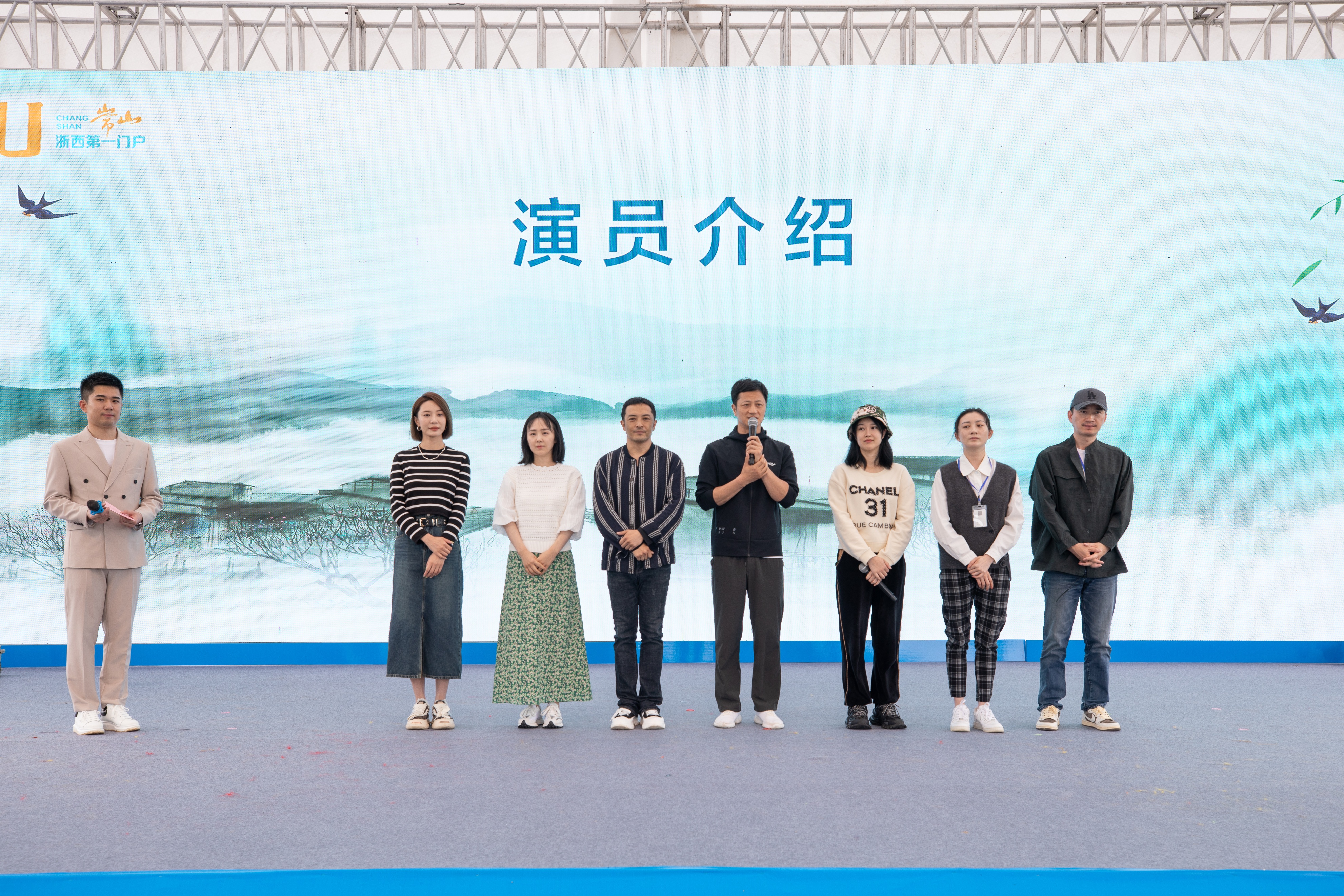 反映中国农村向城市变迁的纪录片,中国农村改革40年纪录片