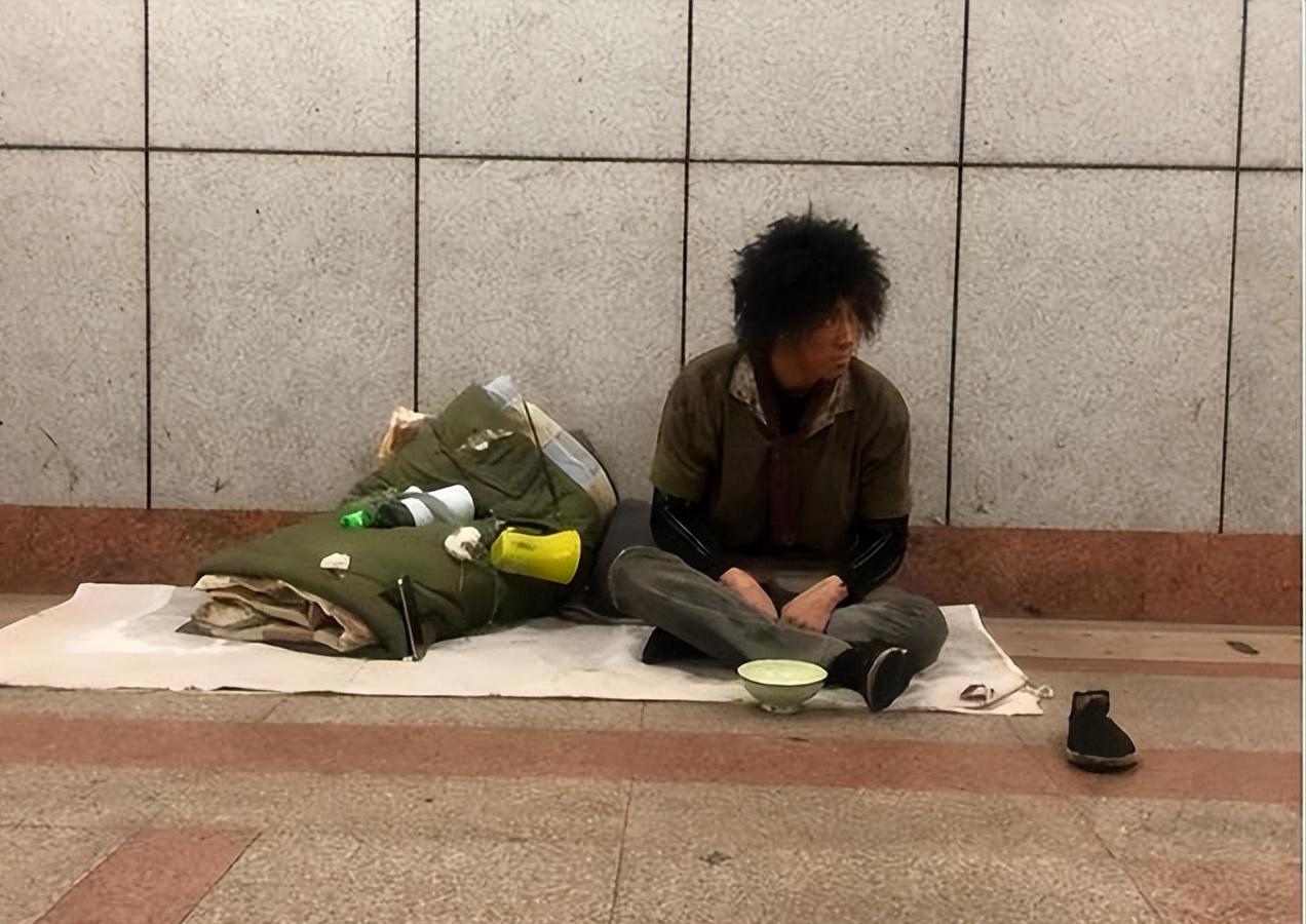 遍布大江南北的乞丐为何神秘消失,这几年街上的乞丐怎么不见了