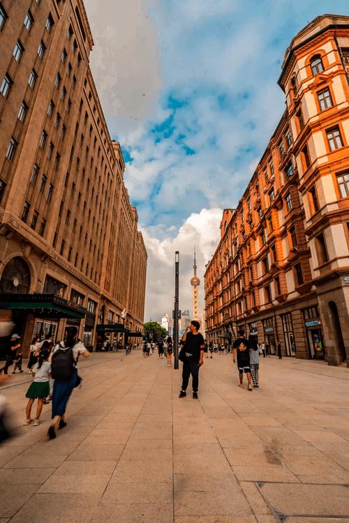 南京东路这家大隐于市设计师酒店,沉浸体验一个前所未有的空间