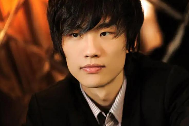 许嵩曾经火遍全国的网络歌手,许嵩能成为三大巨头的原因