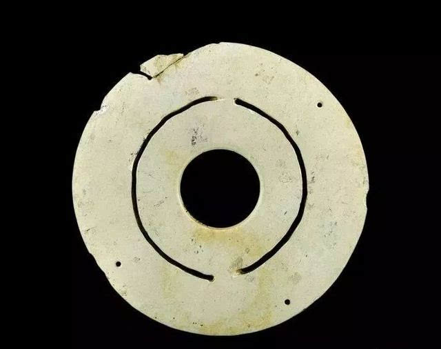 圜丘遗址比天坛早多少年,天坛圜丘利用什么原理