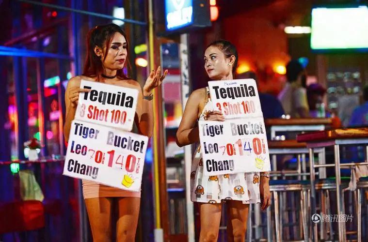 泰国人妖生活有多惨，风俗业高度发达的泰国，为何会有第三性别？