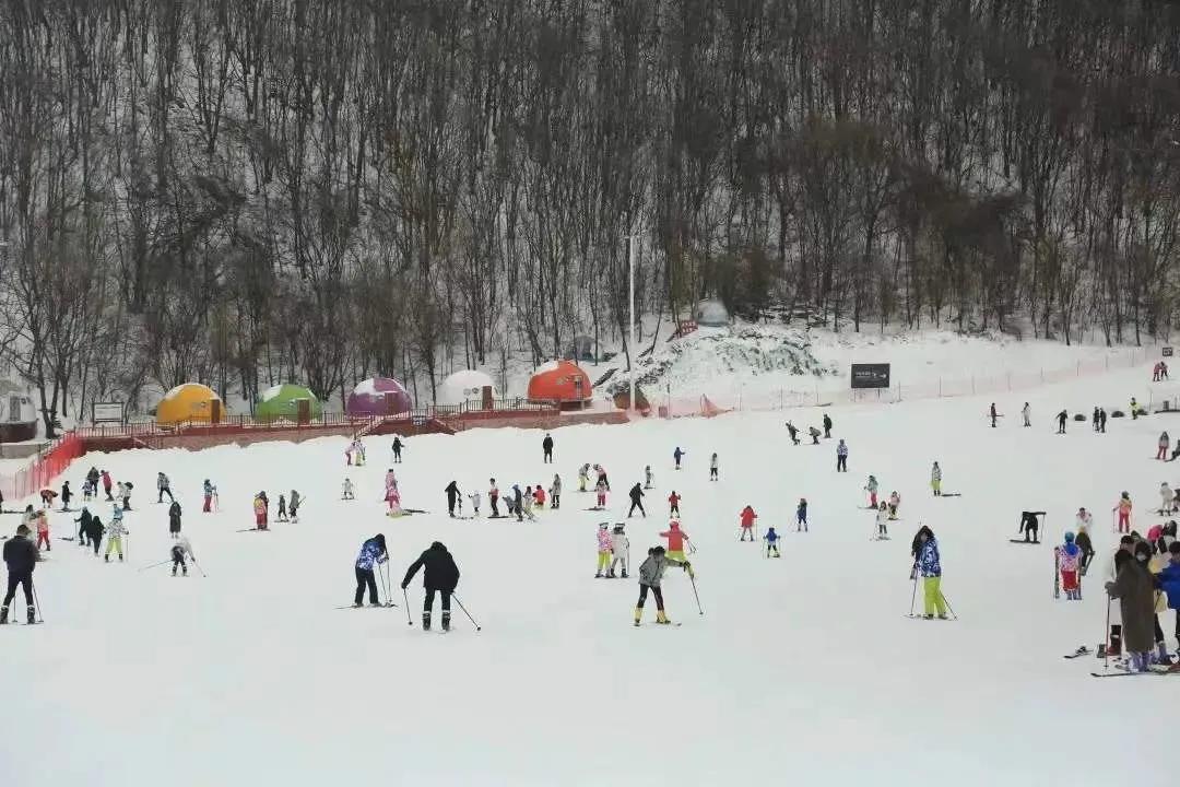 武汉首个室内滑雪场开放,武汉周边滑雪场推荐