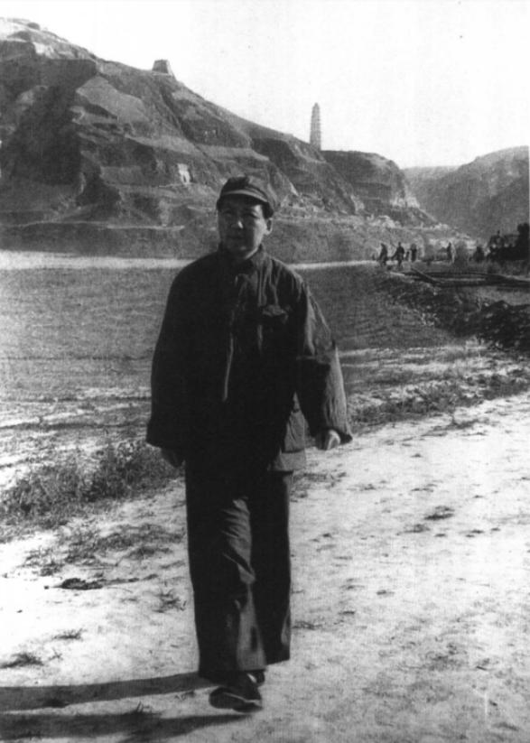 毛主席的身高具体是多少?身边的卫士晚年回忆道:我量过,有1米8