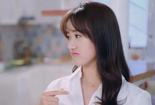 她被誉为神颜小花被李冰冰力捧,她曾被誉为娱乐圈校花