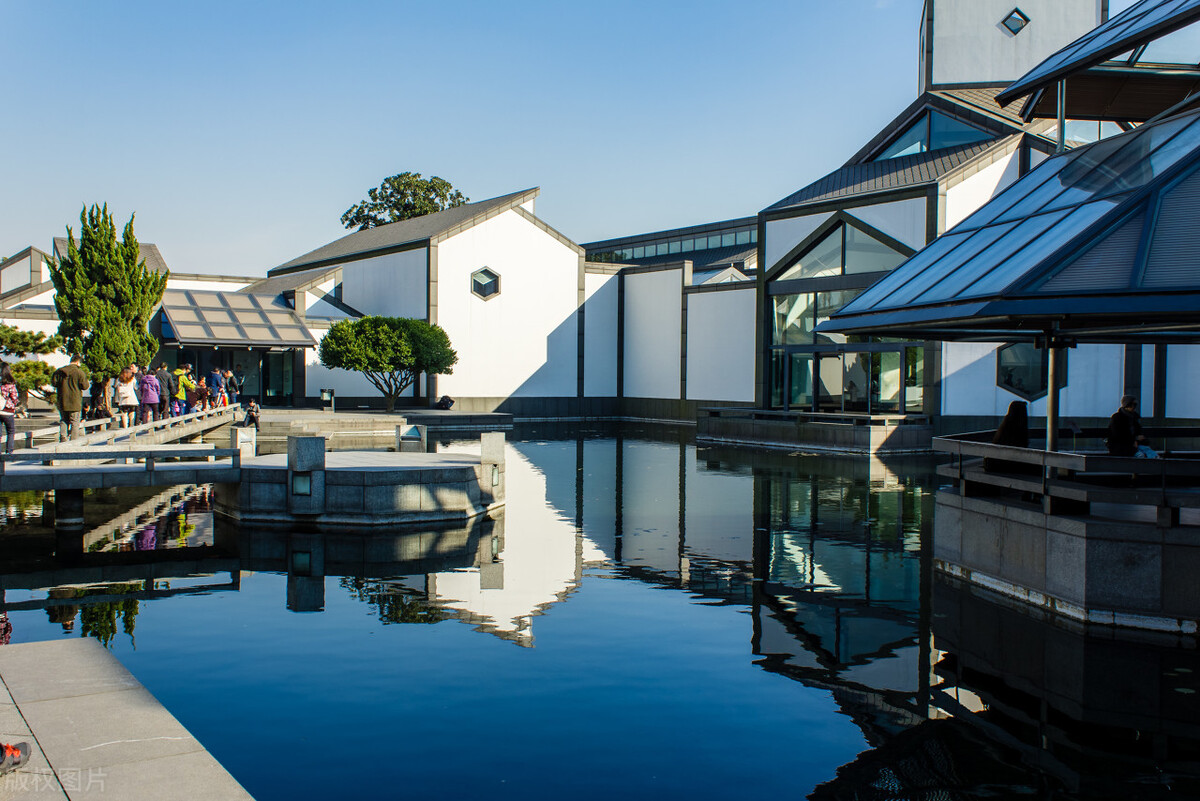 当代大学生特种兵式旅游话题,大学生特种兵旅游上热搜