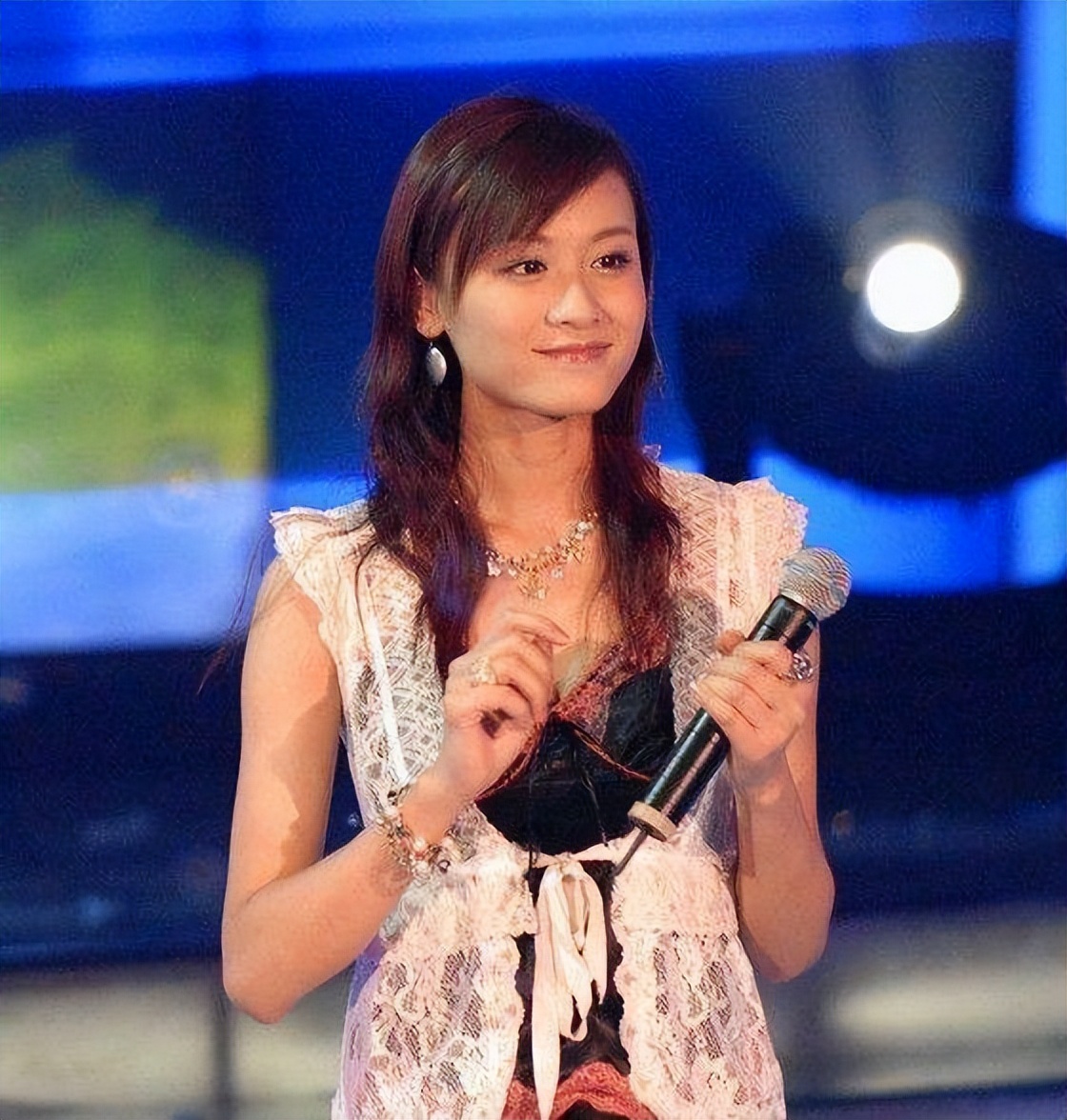 二十岁就当妈的女明星,最年轻当妈的女明星有哪些