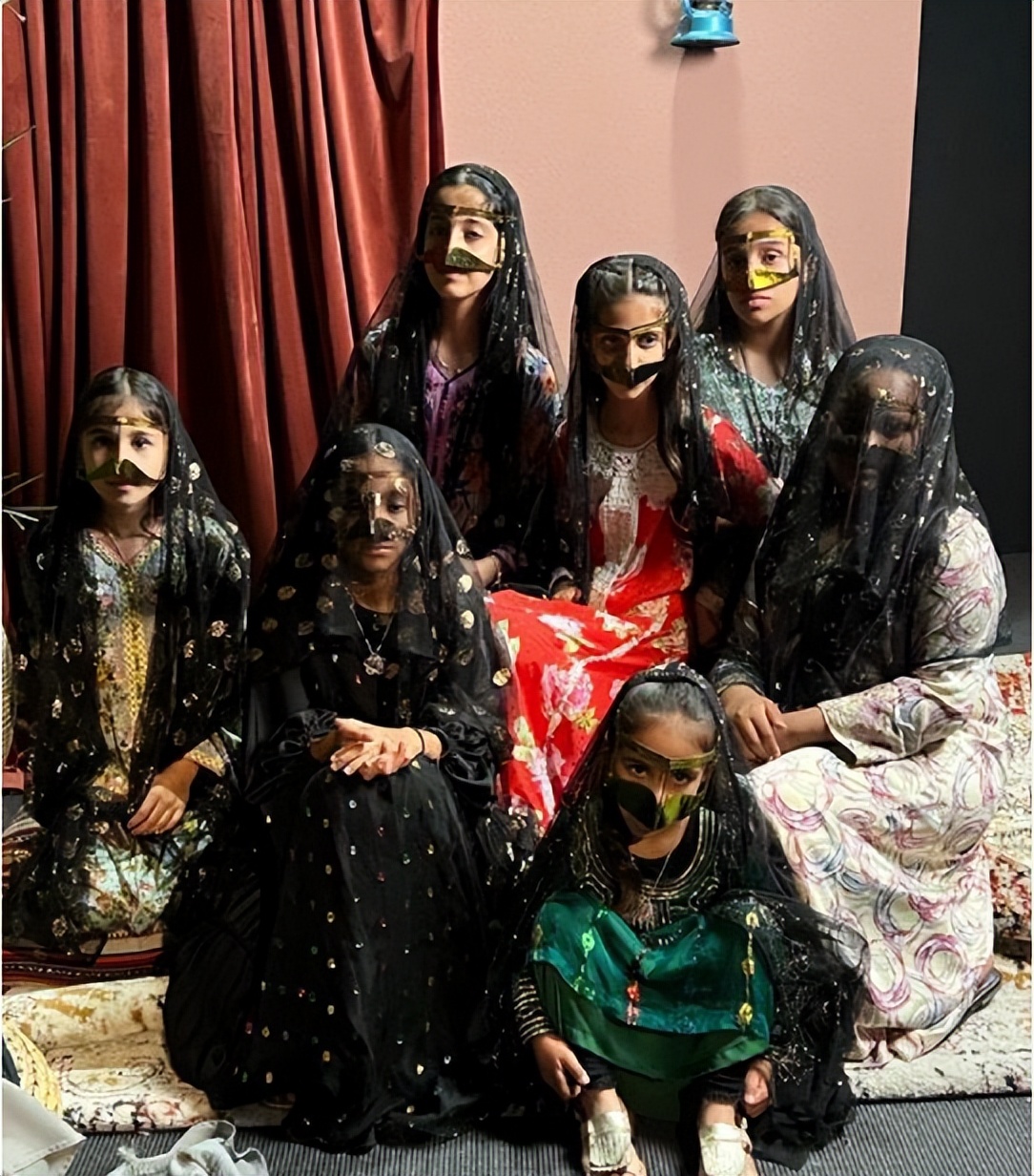 原来圣裔血统,也难逃童婚的命运啊