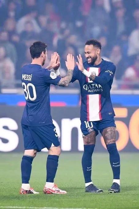 足球江湖第12集完整版,足球江湖第二季免费结局