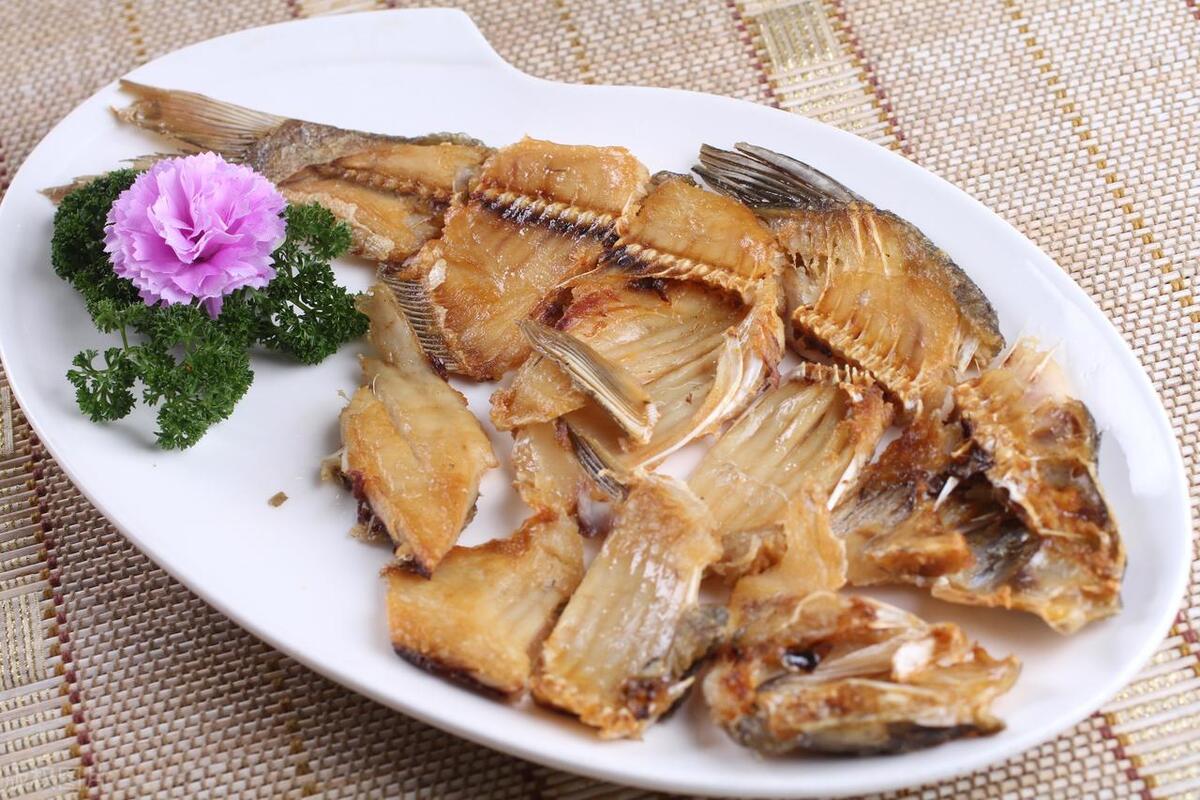 武昌鱼和什么鱼相似,武昌鱼是鲂鱼的一种吗