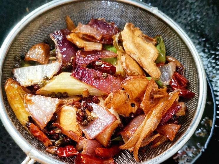 家庭版自制香菇酱的做法,家庭版自制香菇酱教程