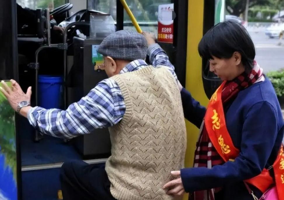 65岁以上老人福利,中央对于65岁的老人都有哪些政策