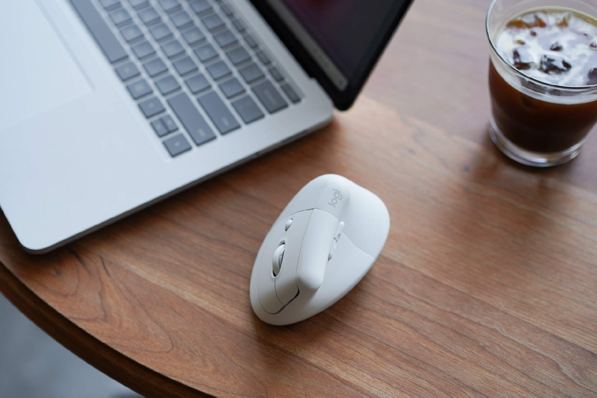 罗技m系列公认最好用鼠标,罗技liftvertical鼠标区别