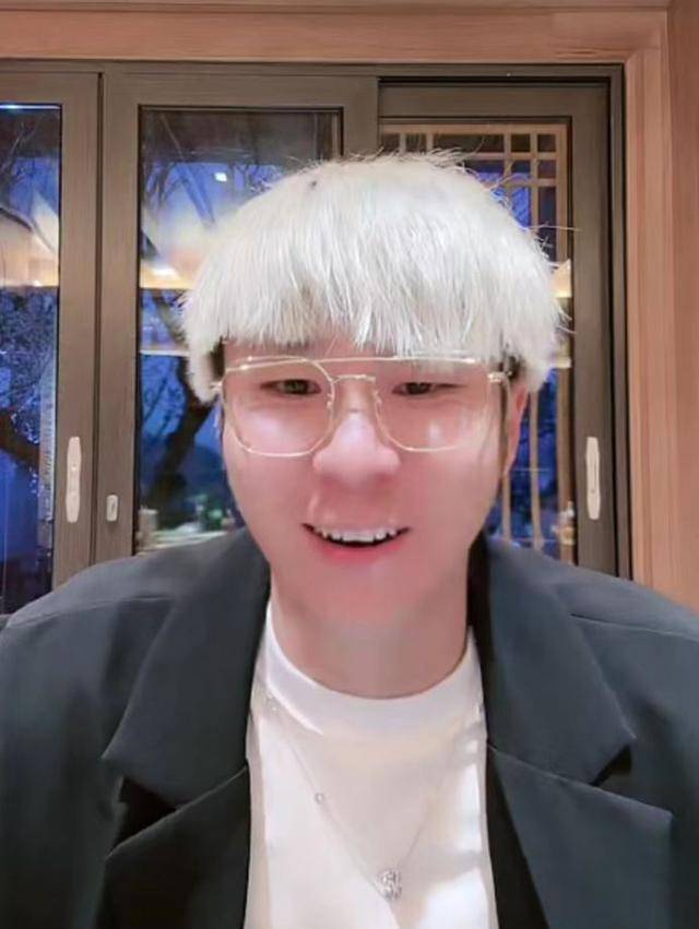 赵明剑月薪1万免费踢球,国脚赵明剑