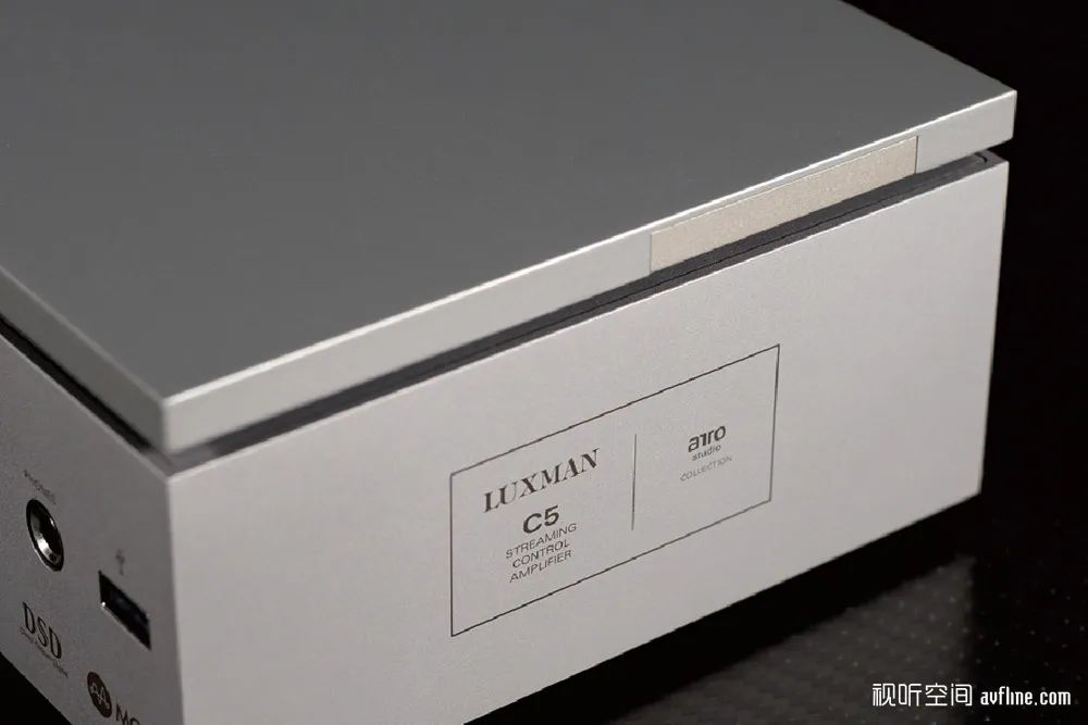 新瓶装新酒时尚实用的数播：LUXMANC5数播解码前级一体机