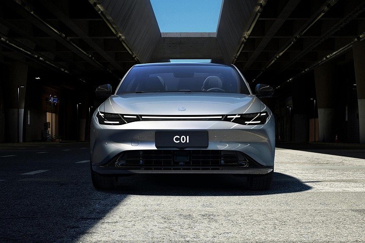 比亚迪海豹550km和小鹏p7,福州零跑c01和小鹏p7对比图