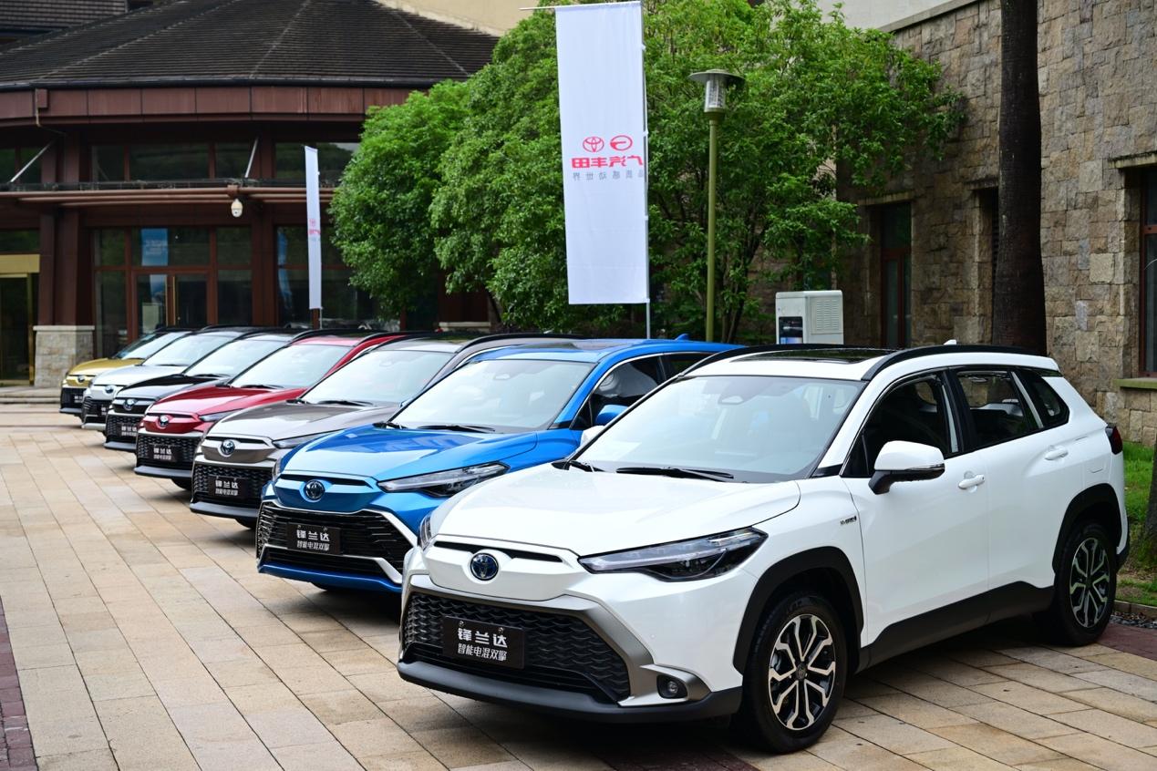 广汽丰田全新锋兰达智能电混双擎,广汽丰田锋兰达智能双擎试驾评测