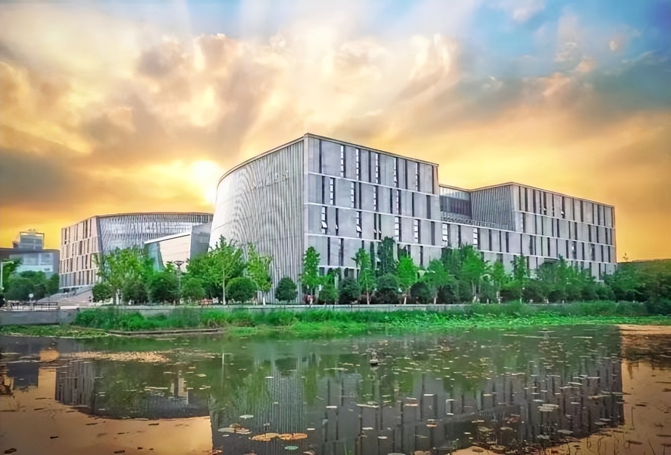 去向落实率95%以上！*京大南**学这一专业的毕业生，备受剑桥大学等名校“青睐”