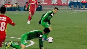 怎么觉得男足踢得不好反而拿的钱多呢？