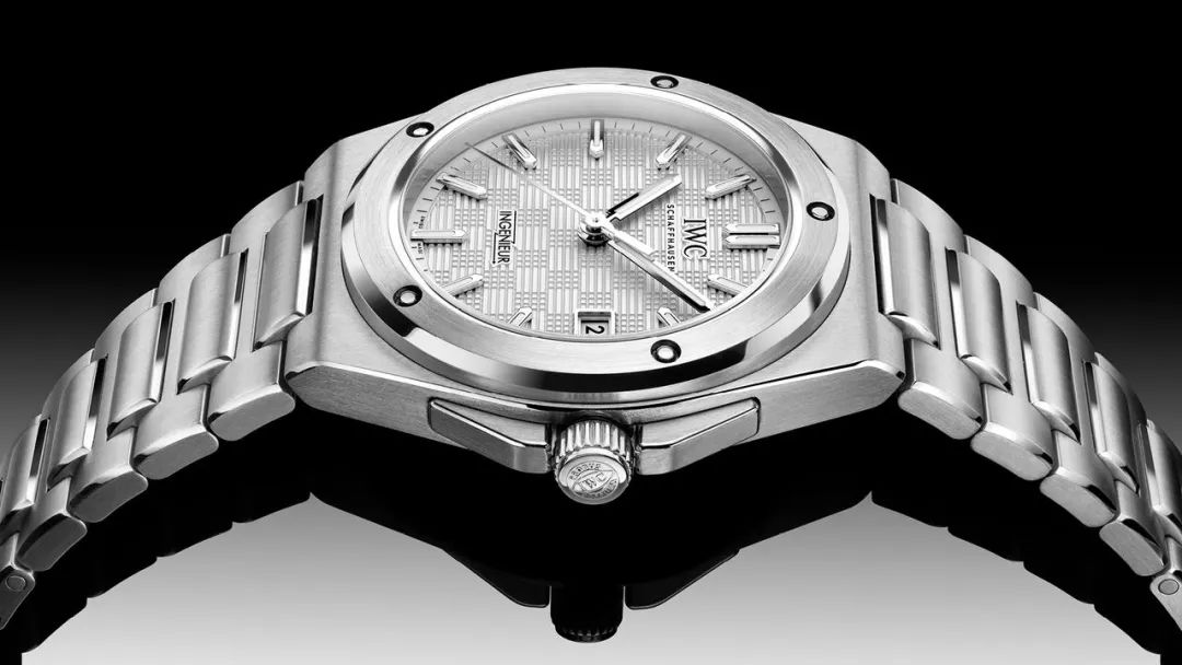 大腕儿点评团来了，盘一盘WW表展新品的“买点”