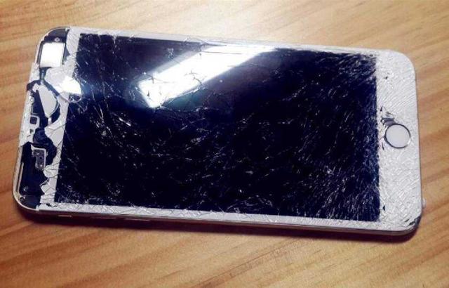 为什么手机摔坏了屏幕自己好了,为什么有的手机一摔就坏