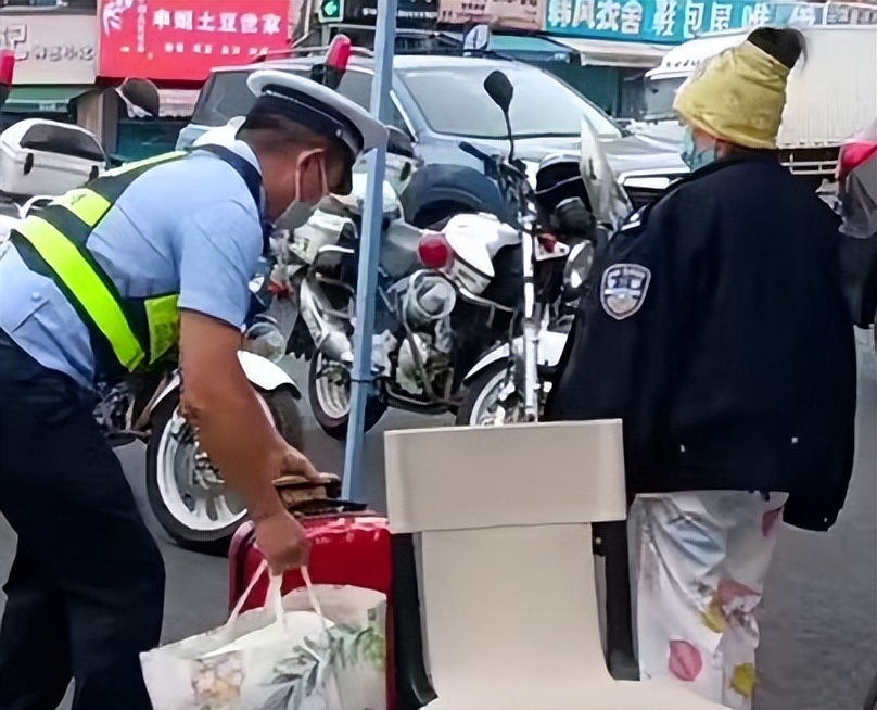 【抗疫一线】贵州贵阳：静动之间，“疫”起守护！264个小时，他们把这道“防线”，筑到群众心坎上......